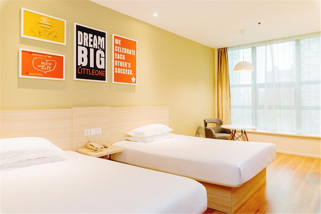 Hanting Hotel Beijing Wangfujing Bagian luar foto